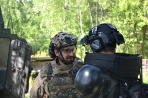 B - T - Lískovec Vojtěch - Když se domlouváme na taktice… a nikdo si není jistý, kdo vlastně velí.